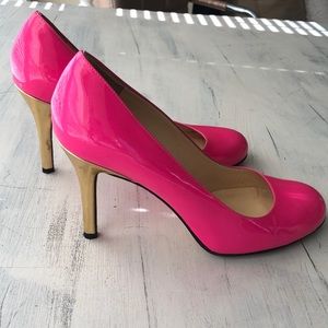 Kate Spade Bright Pink and Gold Karolina pumps